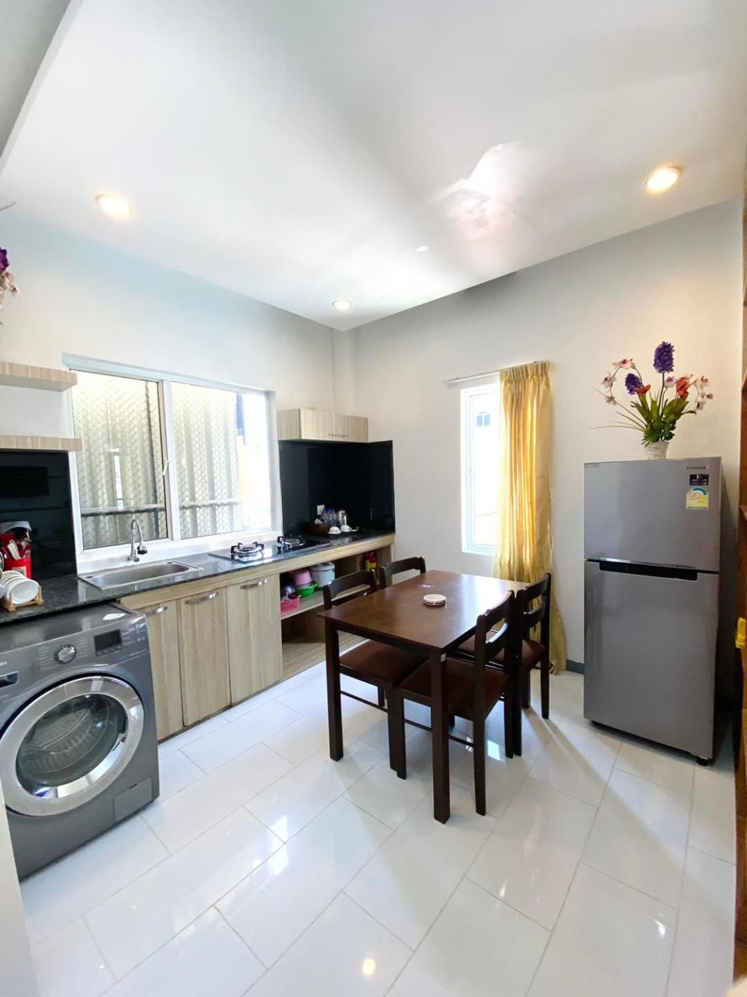 White Residence Hotel & Apartment Phnom Penh Eksteriør billede